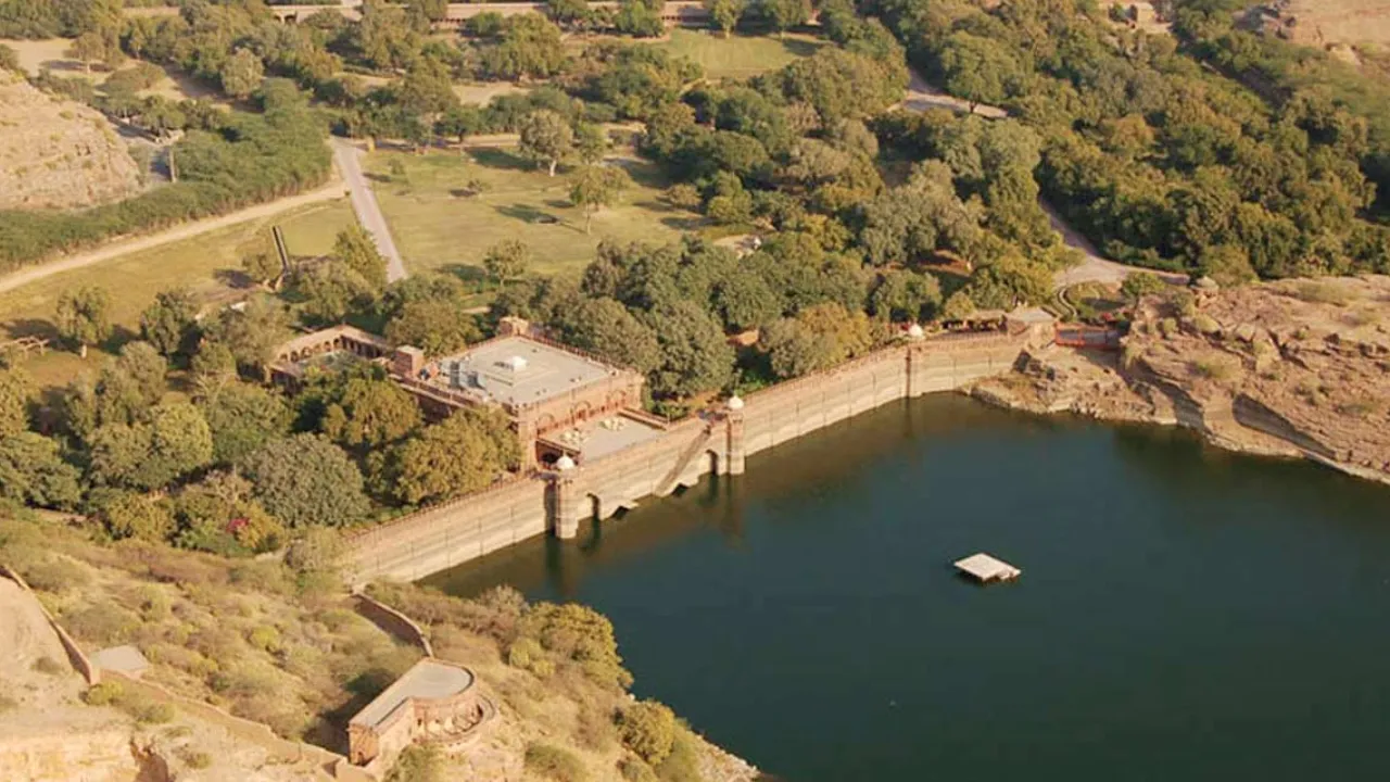 lake in rajasthan