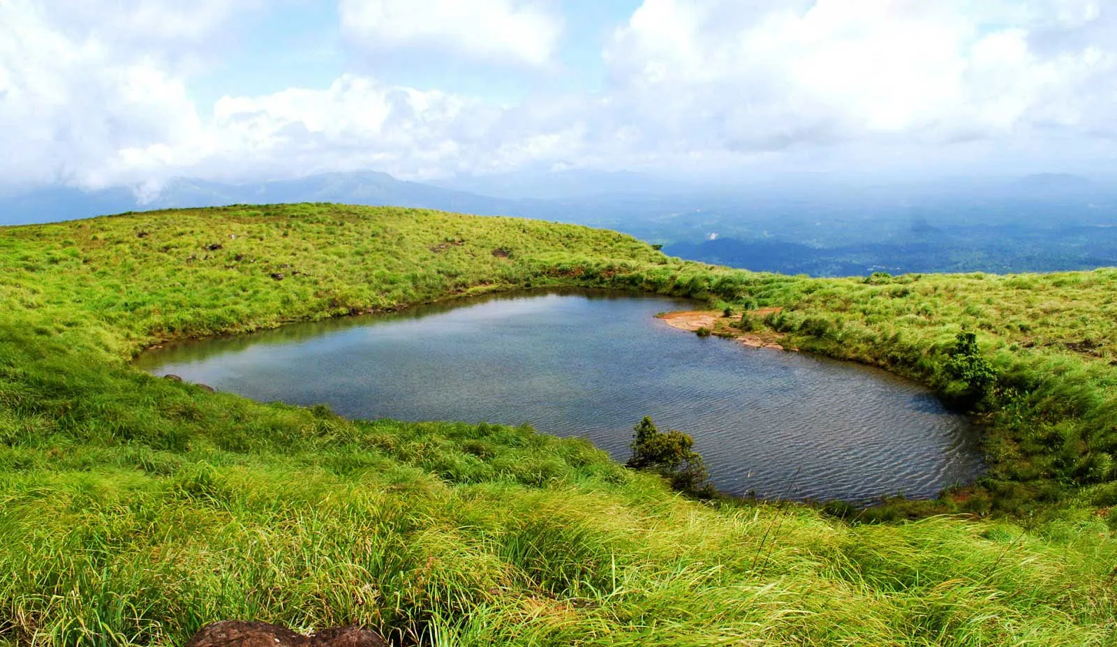 heart shaped lake in kerala 