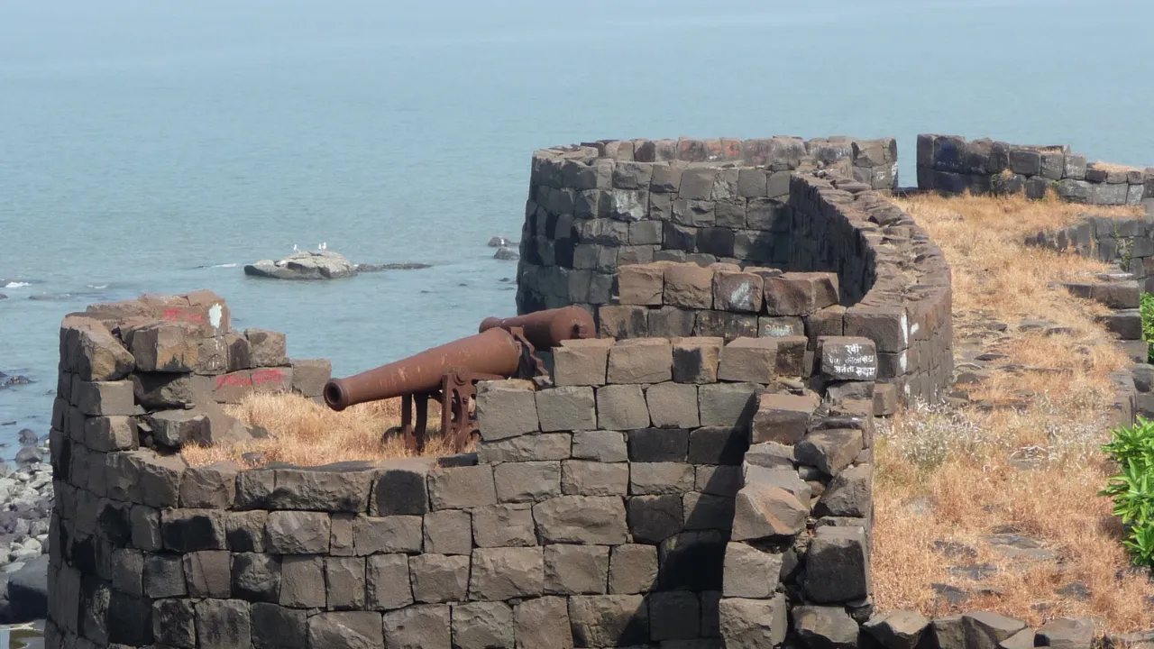 Khanderi Fort 