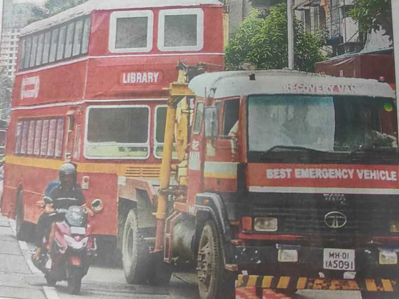 double-decker library 