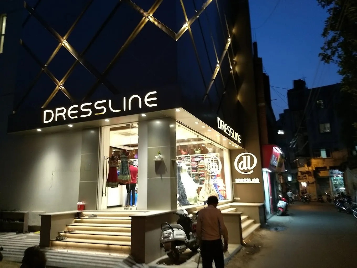 Dressline