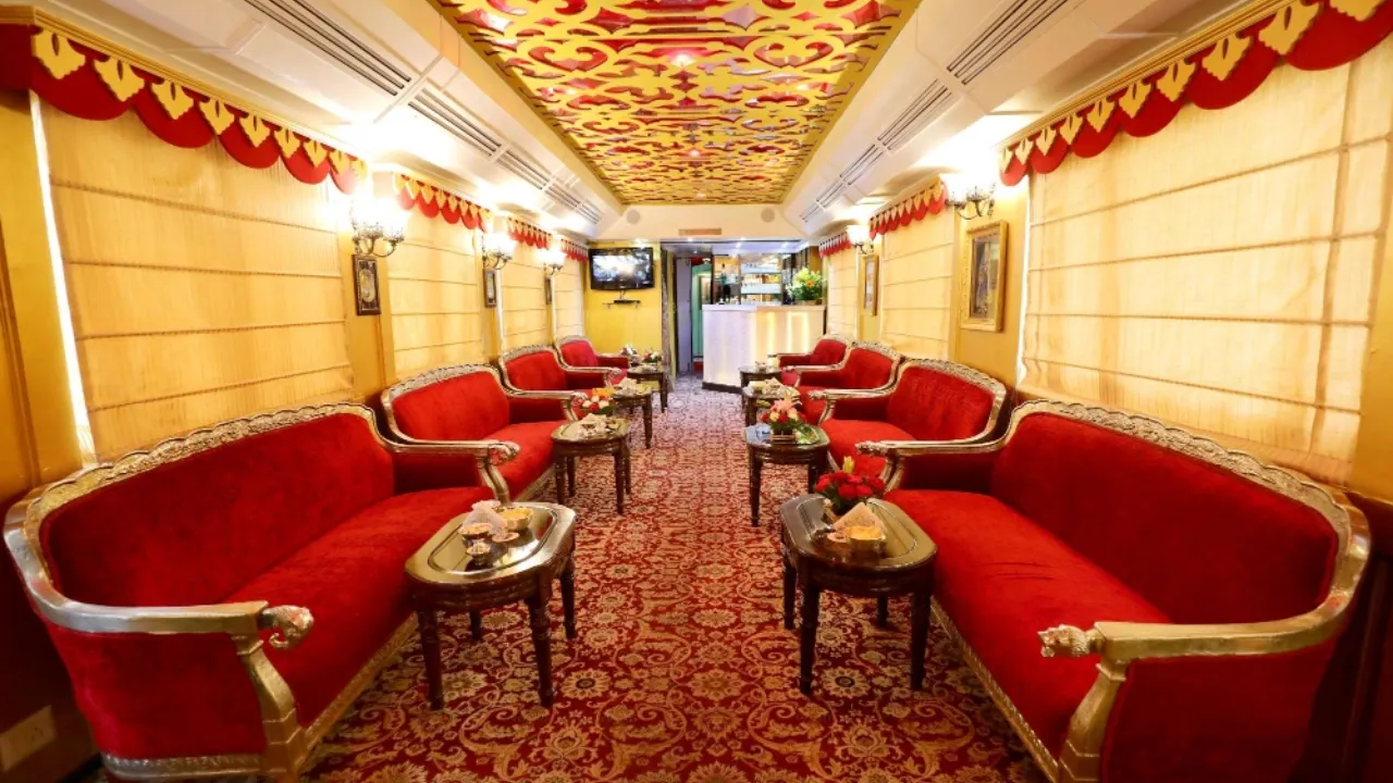 Palace on wheels