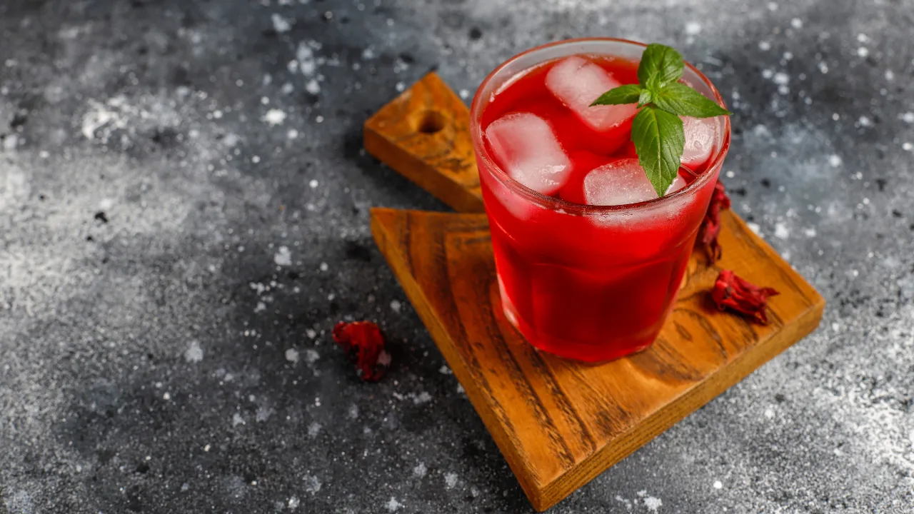 Pomegranate & Lemon Iced Tea