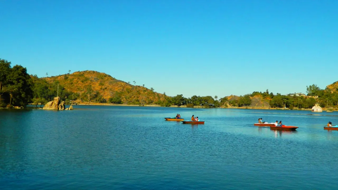 lake in rajasthan