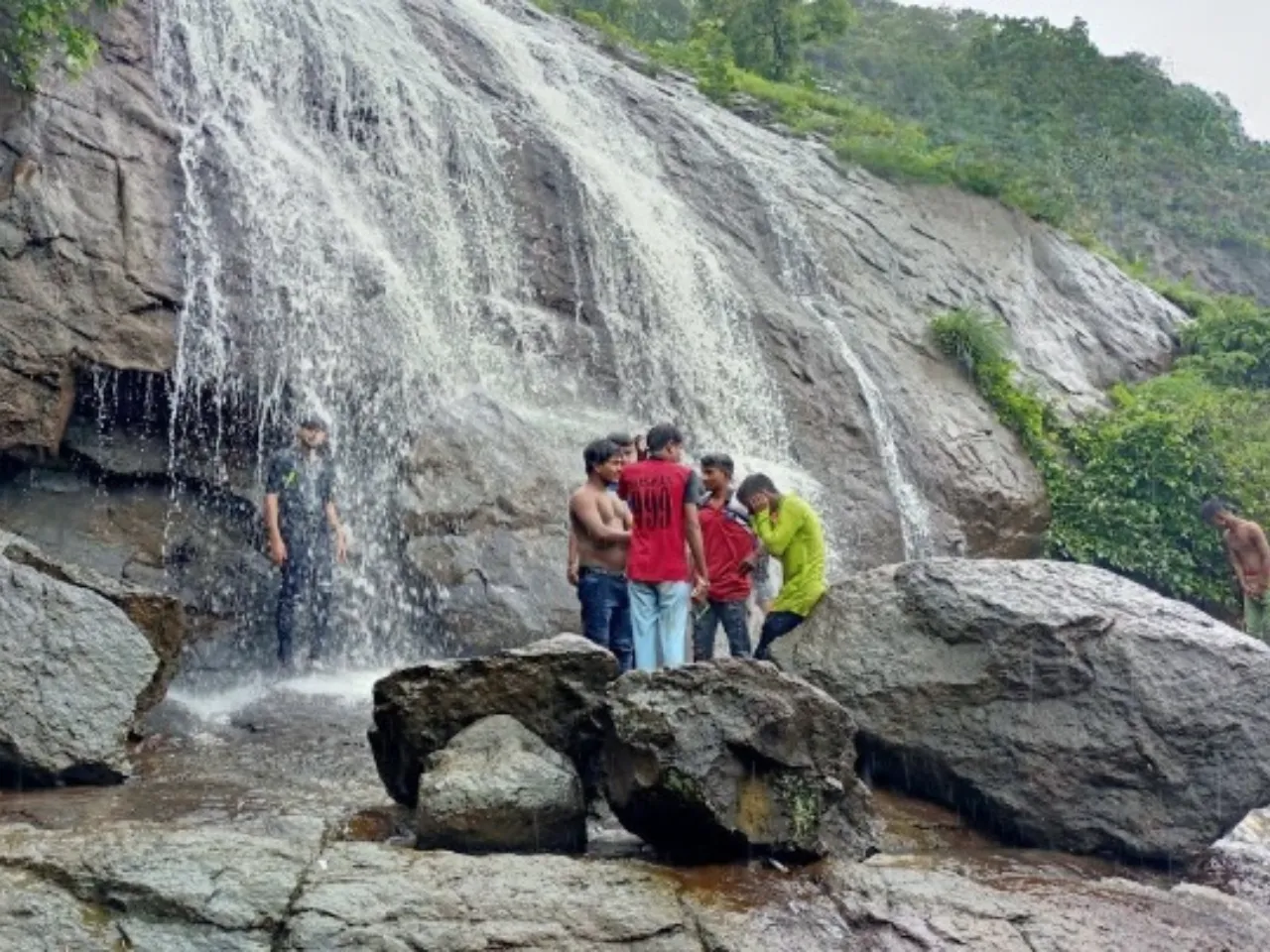 Parsik Waterfall