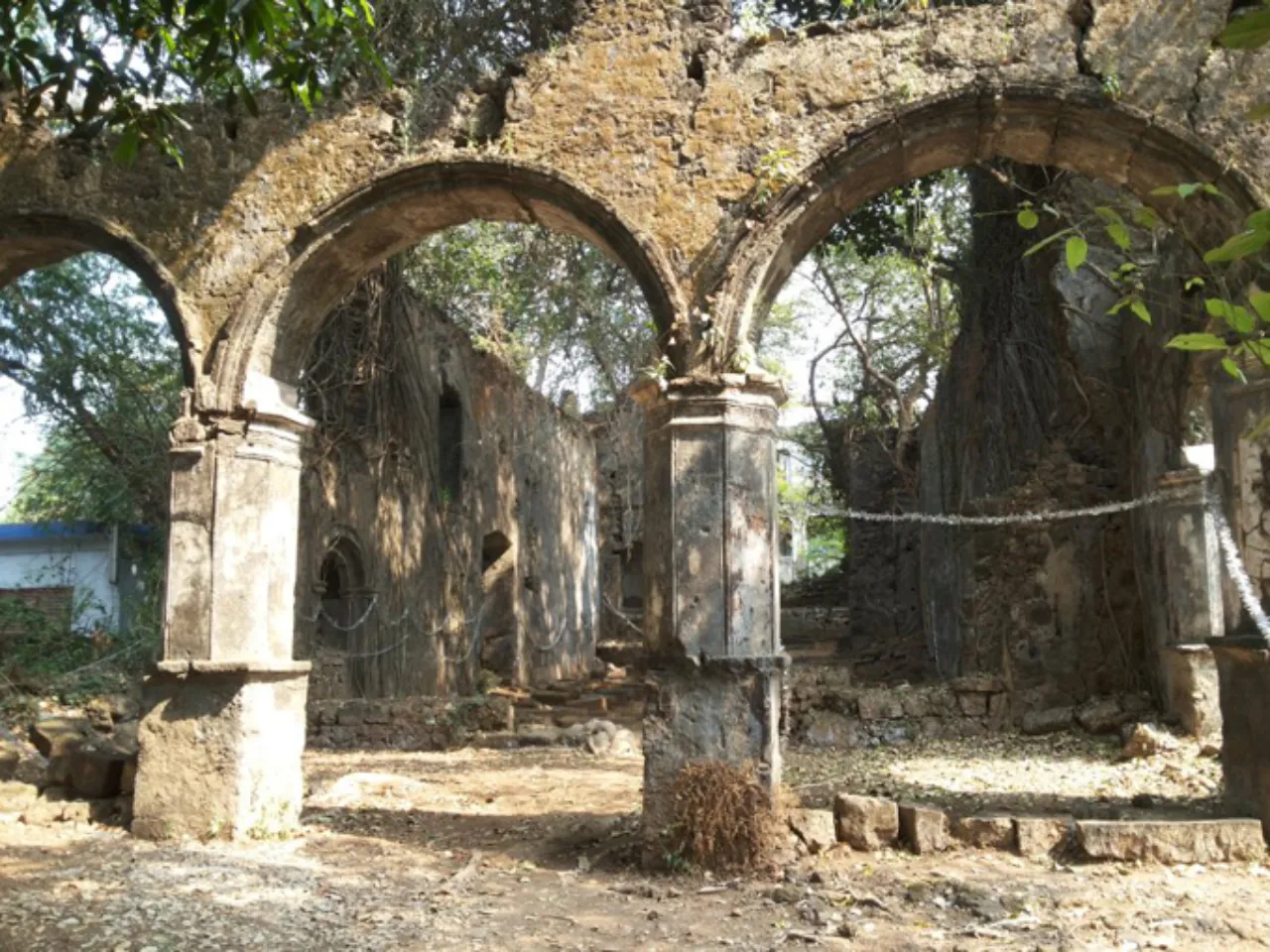 abandoned church in andheri