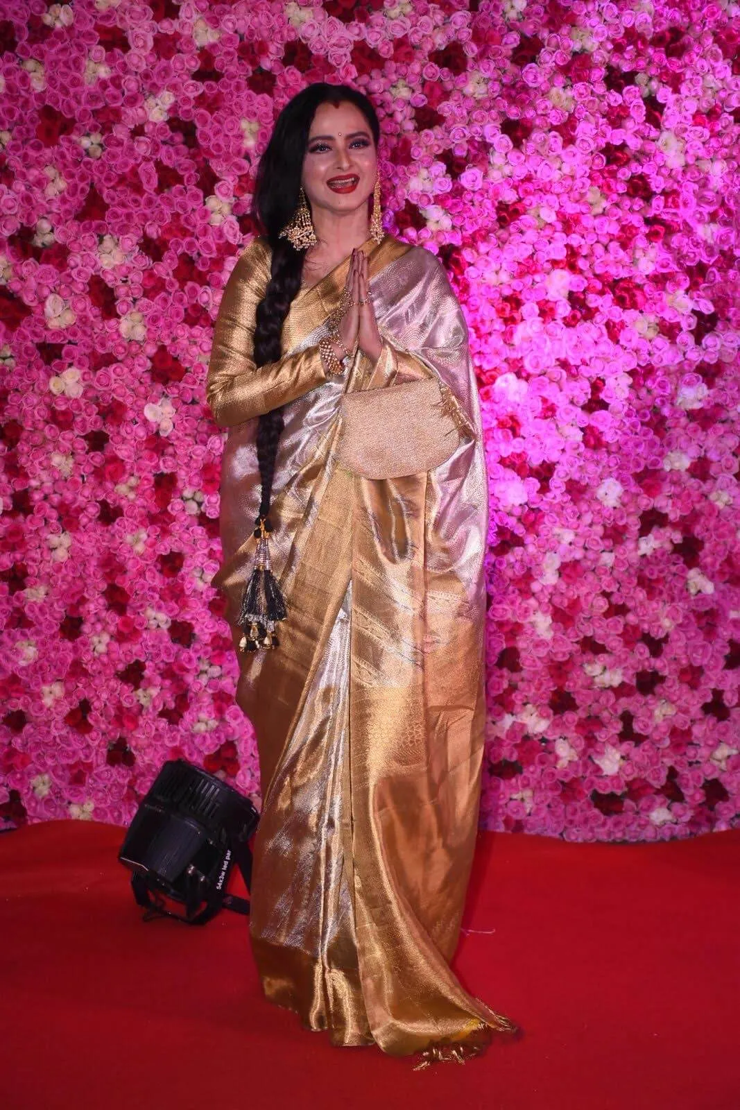 rekha saree