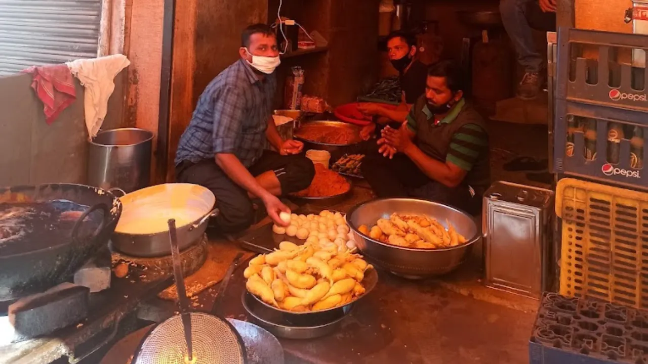 jodhpur mirchi bada shop