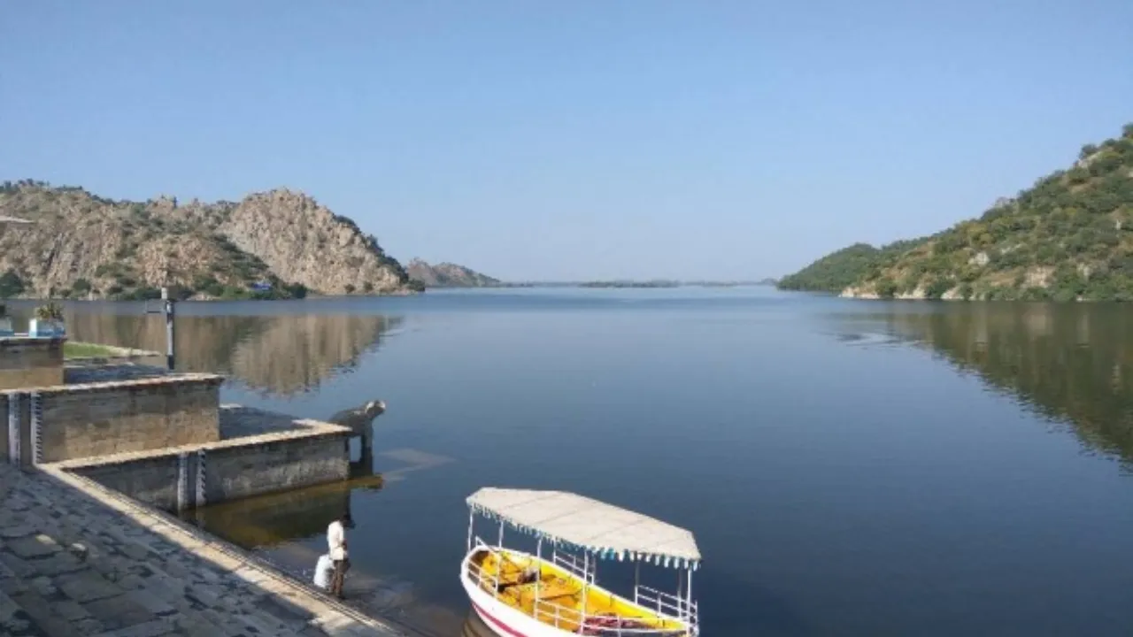 lake in rajasthan