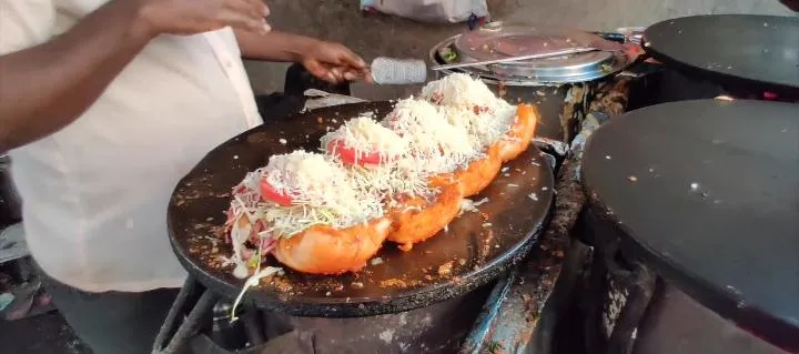 flying vada pav