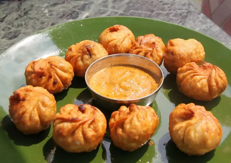 momos 