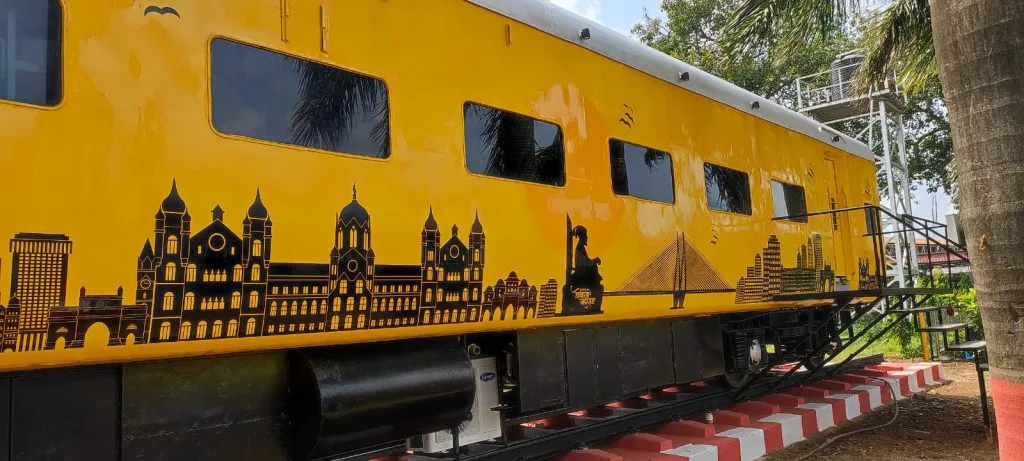 Mumbai's restaurant on wheels