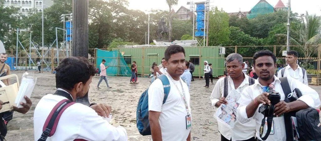 Photographers at the gateway of india