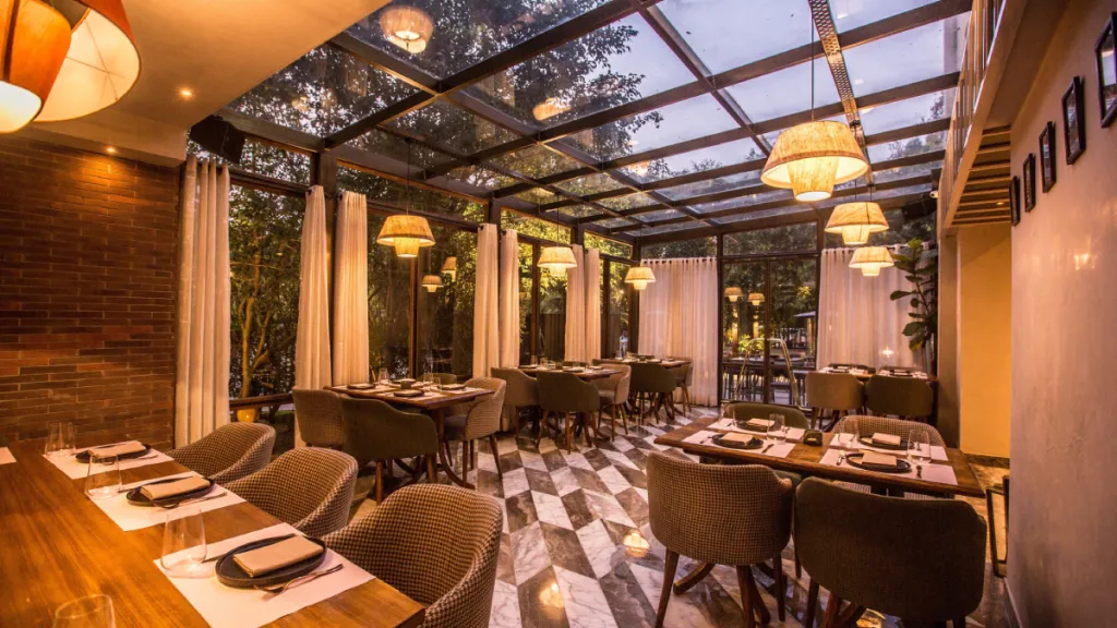 monsoon friendly eateries in Delhi