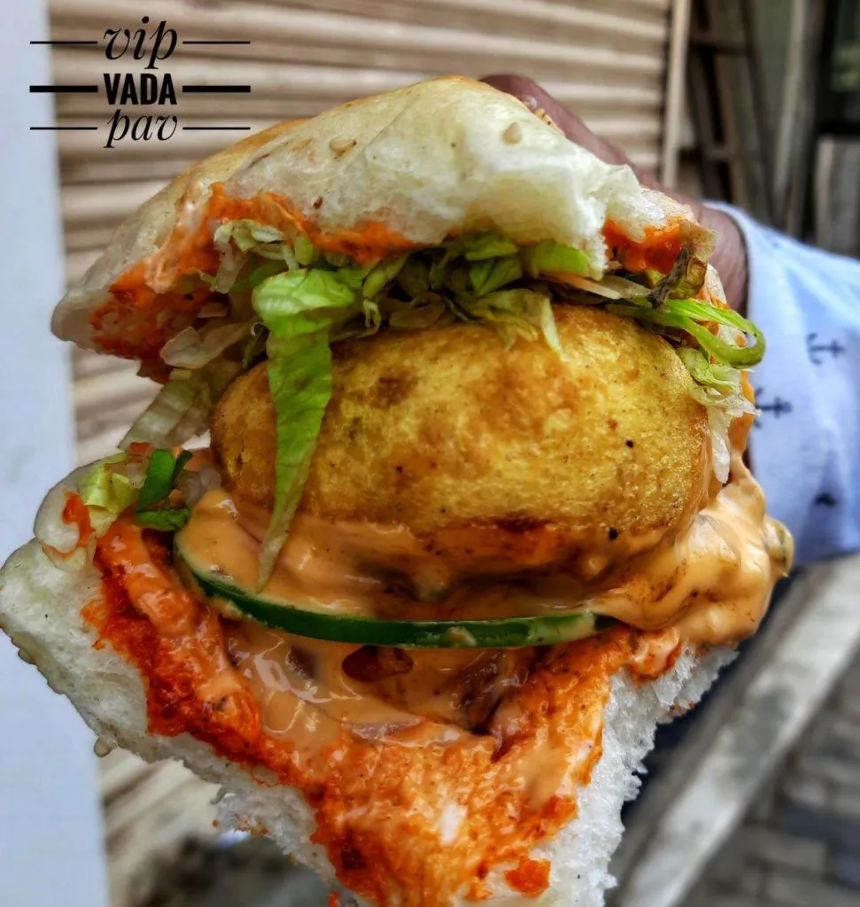 top 10 vada pav places in Mumbai