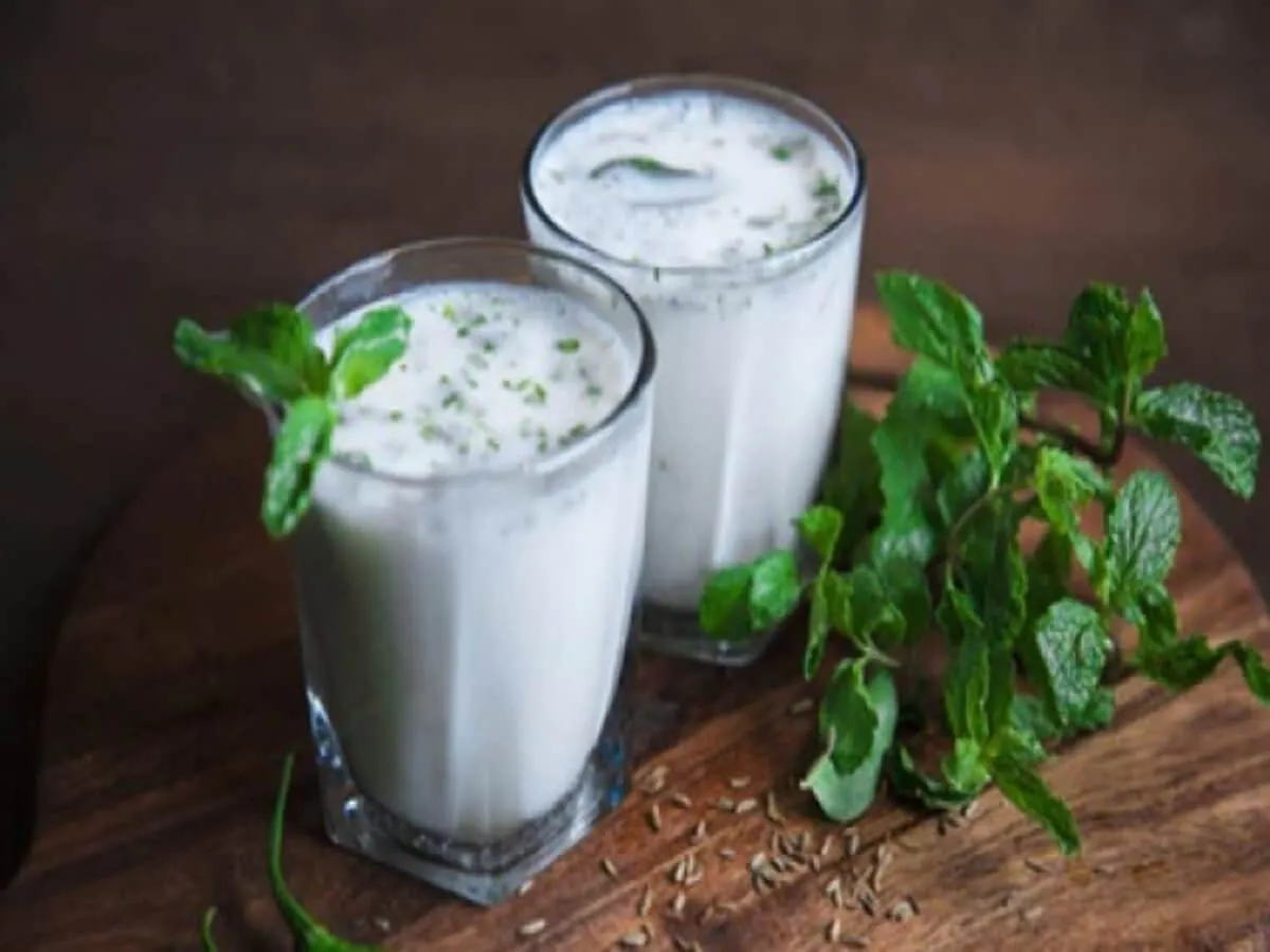 छाछ: पेट के लिए फायदेमंद