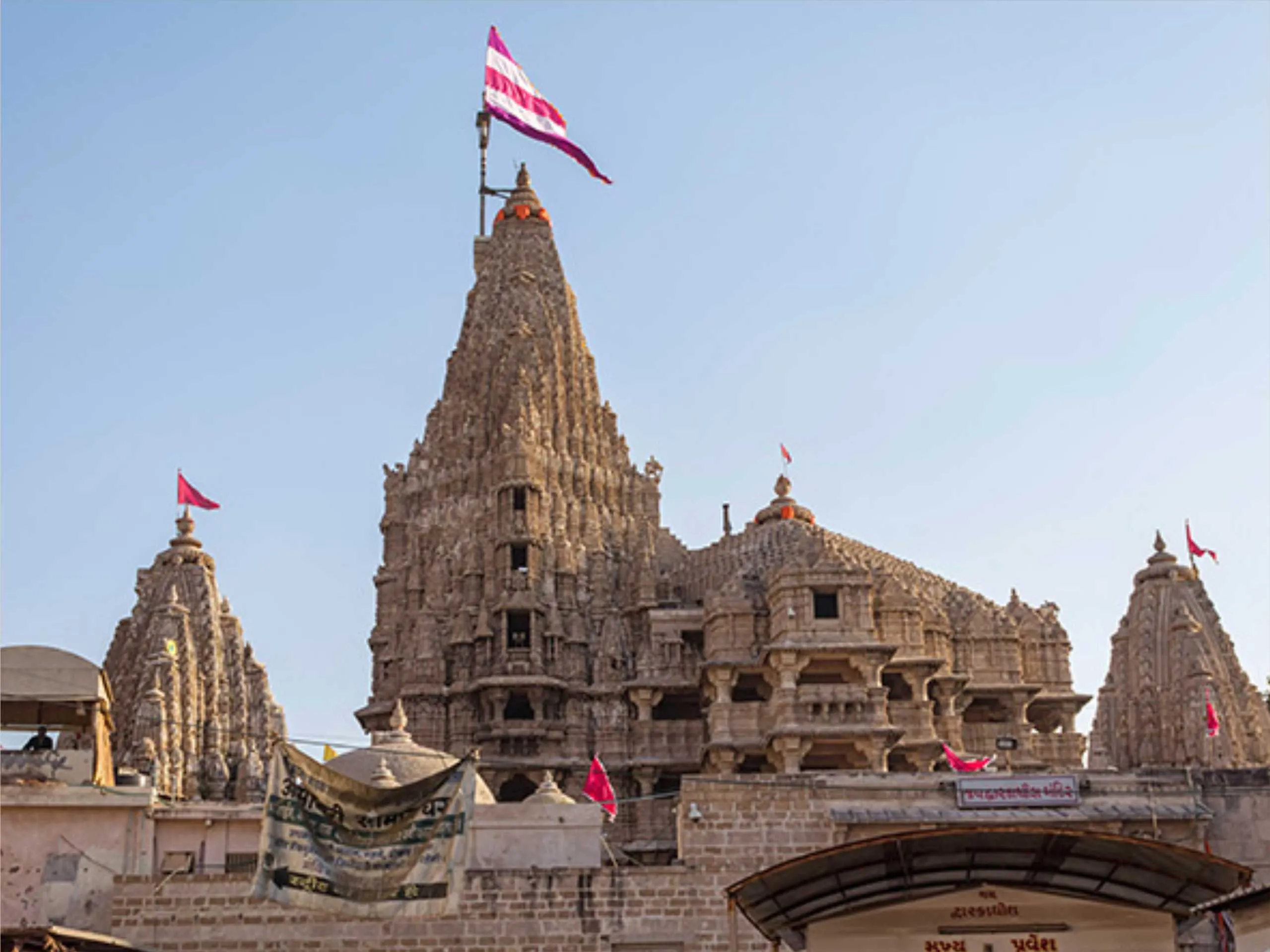 Dwarkadheesh temple 