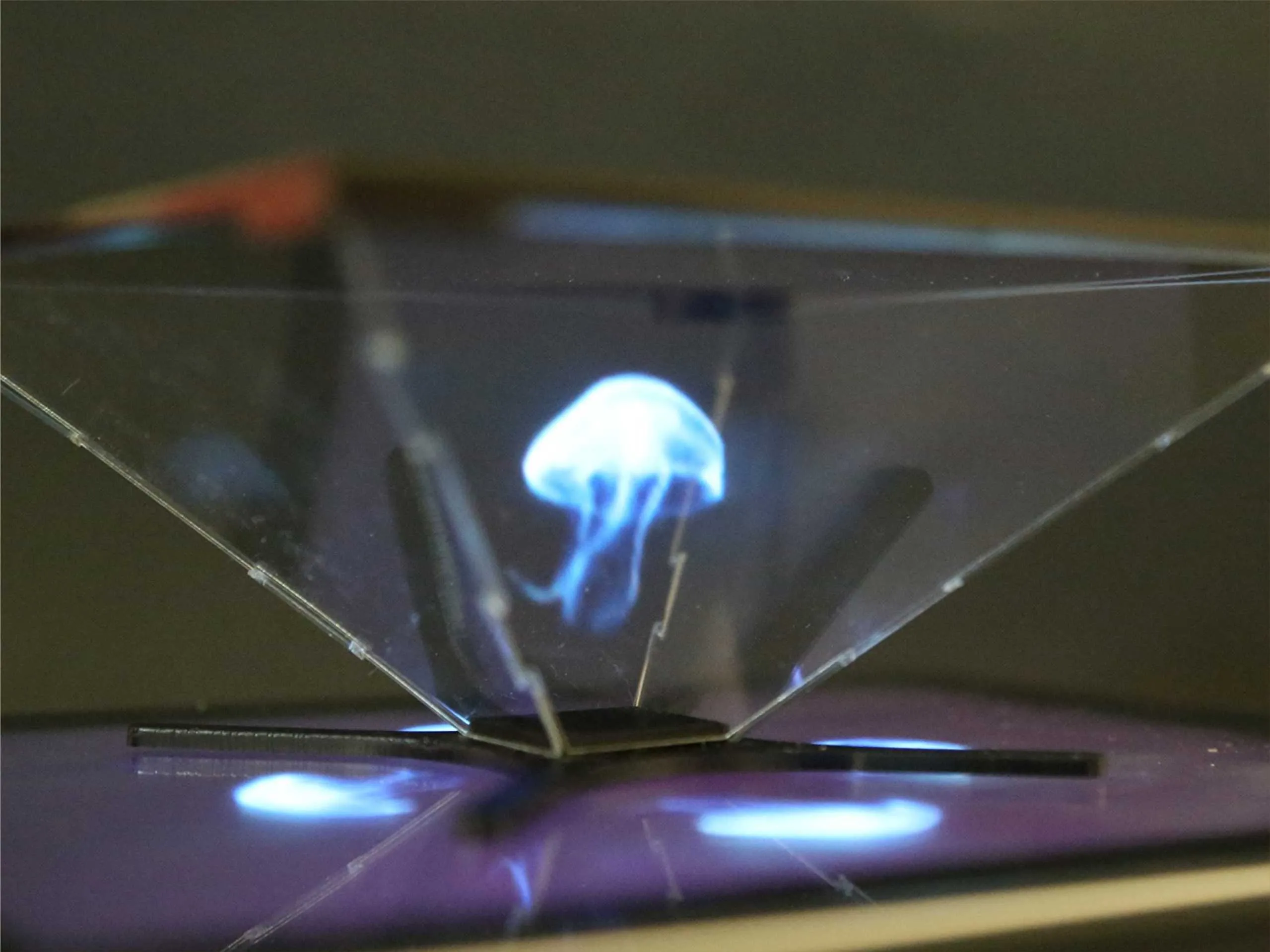 smart hologram projector