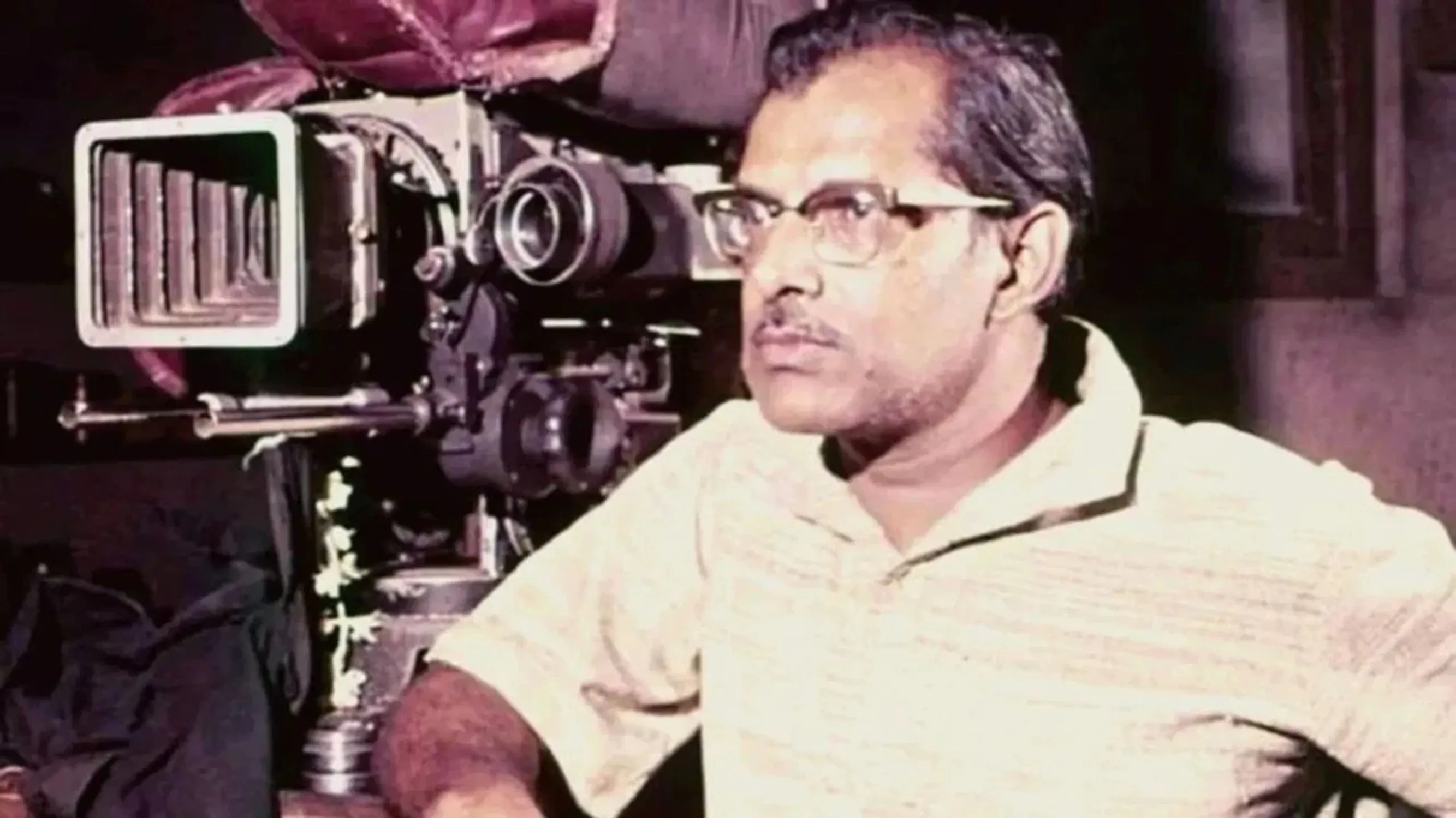 Hrishikesh Mukherjee Great Filmmaker of Indian Cinema