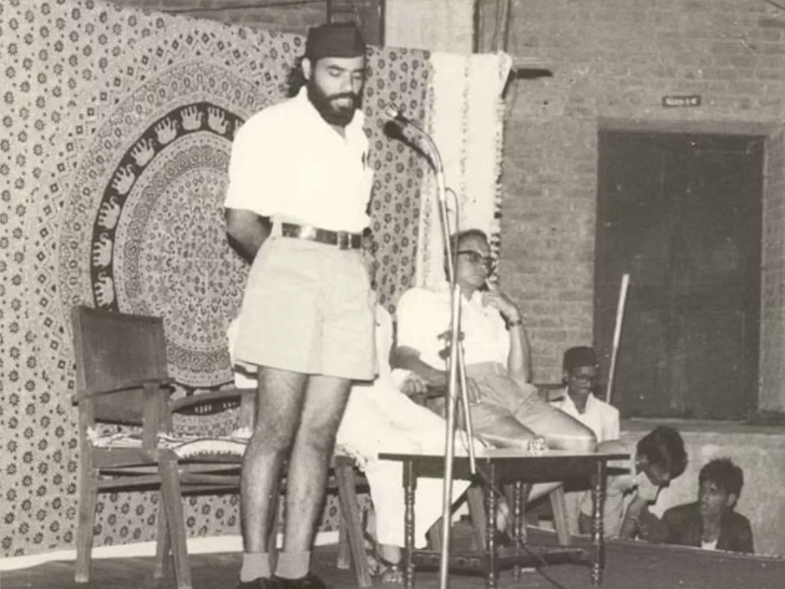 Narendra modi giving speech in RSS 