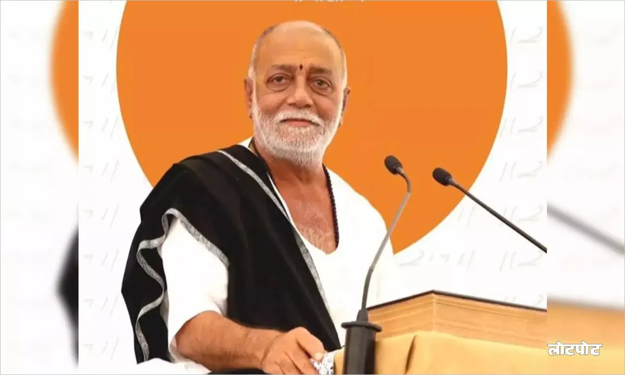 Morari Bapu The great teacher of religion and love for children