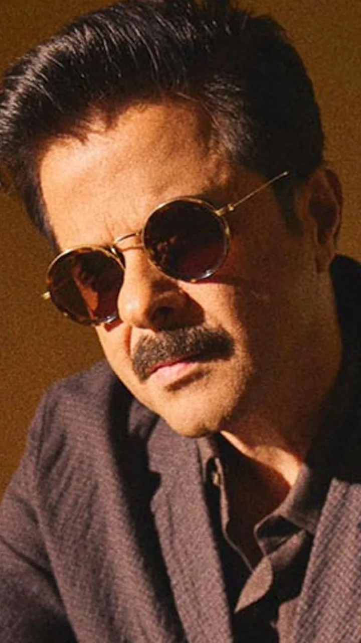 Anil Kapoor celebrates 36 years of film Tezaab (1)