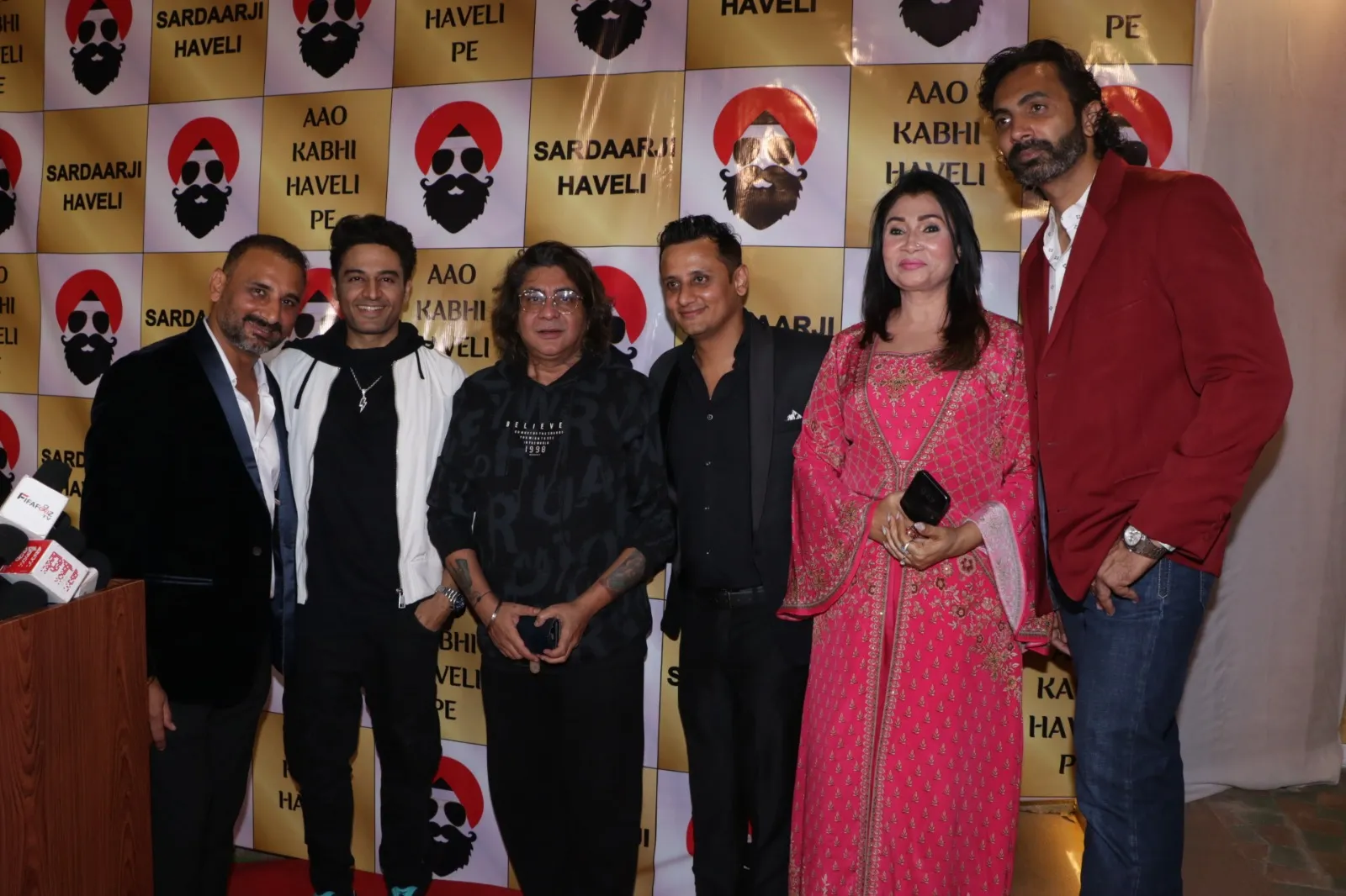 Gaurav Khan with Rajan Shahi, Romesh Kalra and Owners (1)