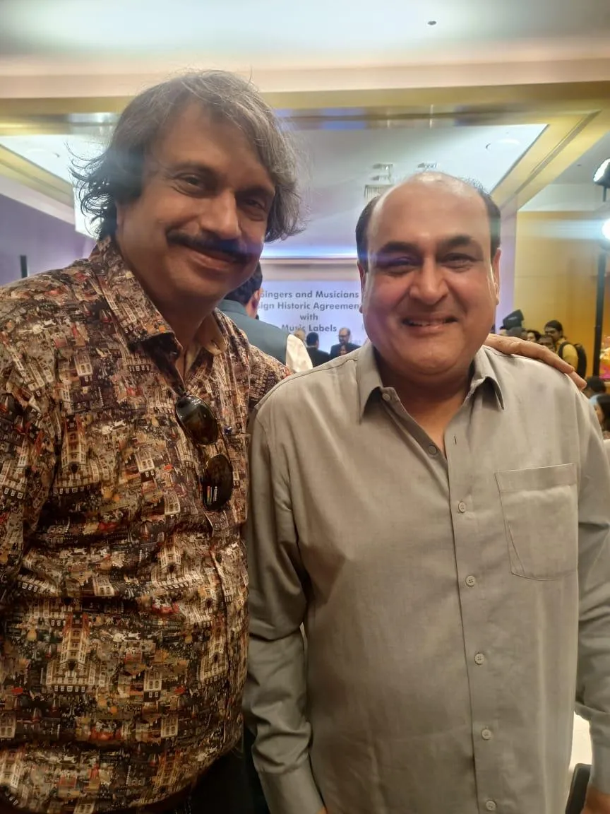 Shahid -Mohammed- Rafi ( right) with sr journalist Chaitanya Padukone
