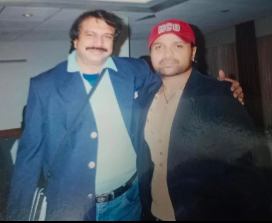 Himesh Reshammiya (right)  with journalist Chaitanya Padukone