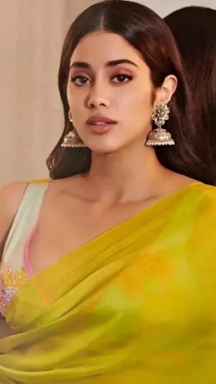 Ram Gopal Varma has no intention of making film with Janhvi Kapoor (8)
