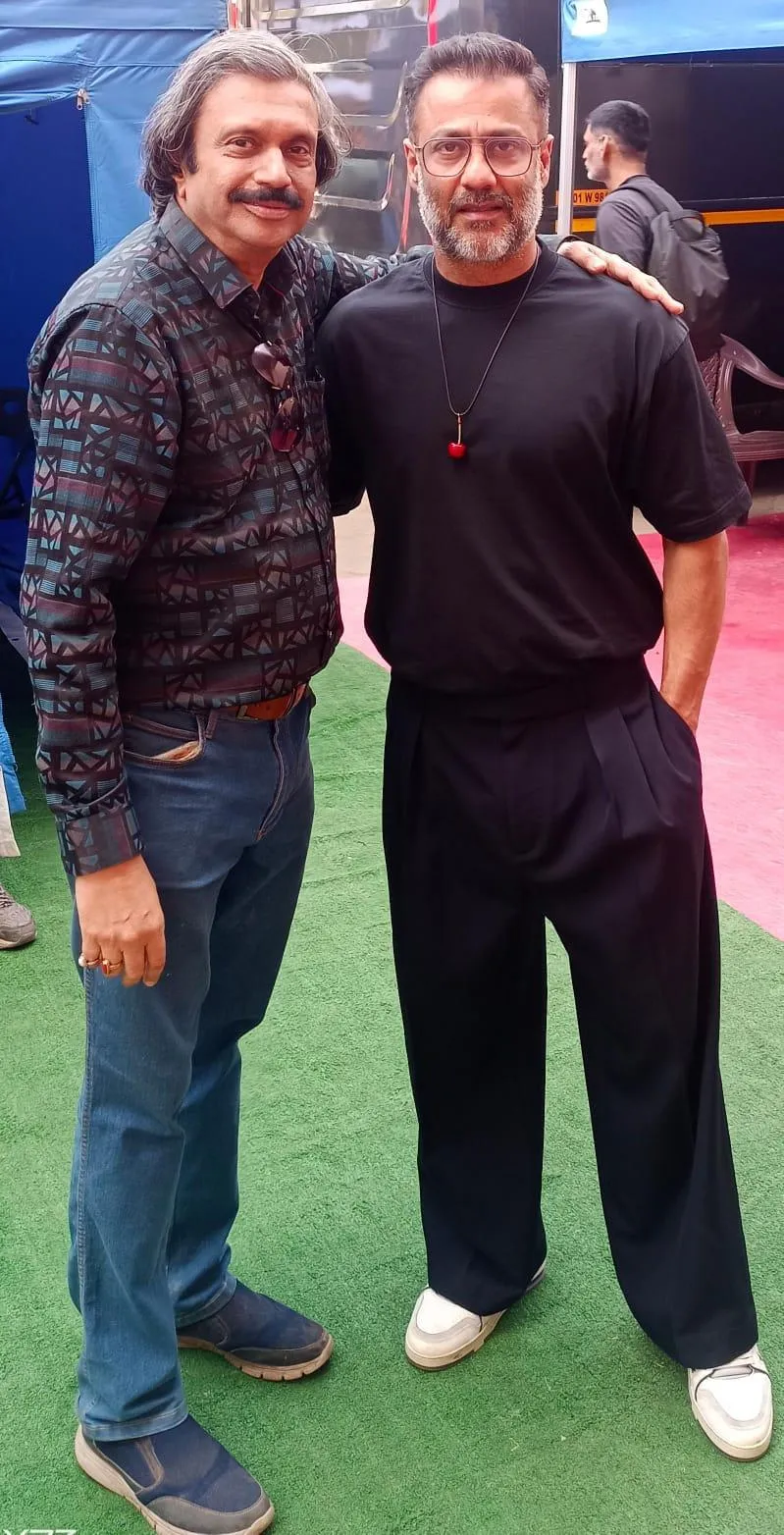 Dir Abhishek Kapoor ( right) with sr journalist Chaitanya Padukone