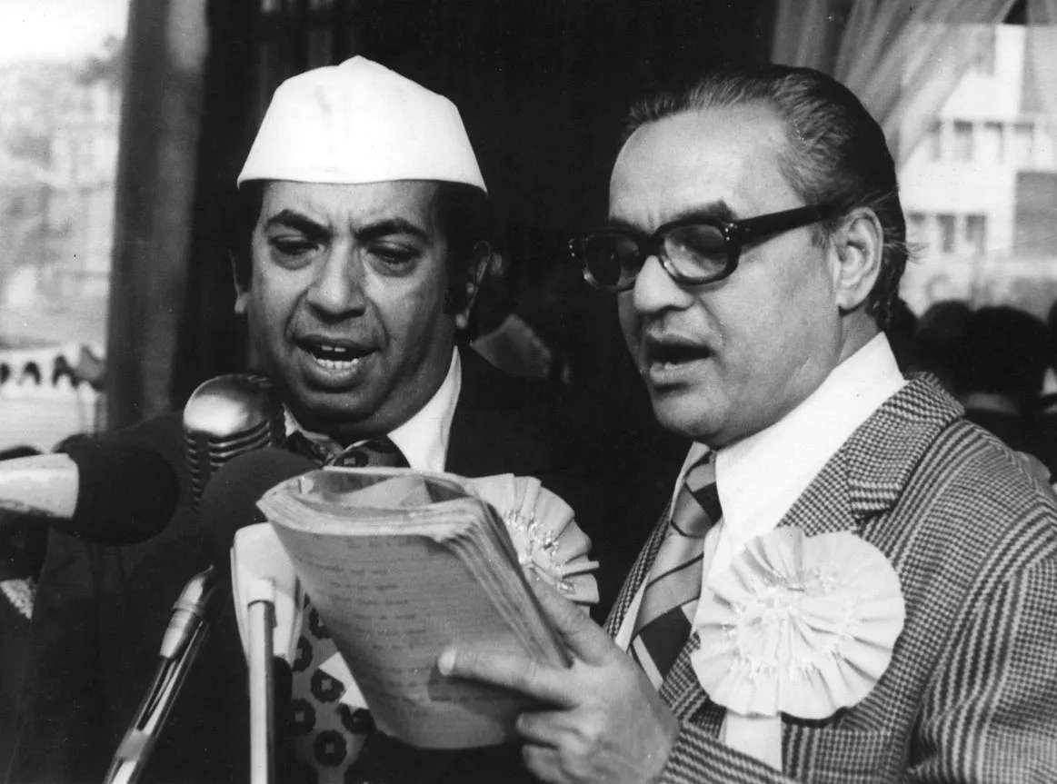 Mahendra Kapoor and Mukesh ji