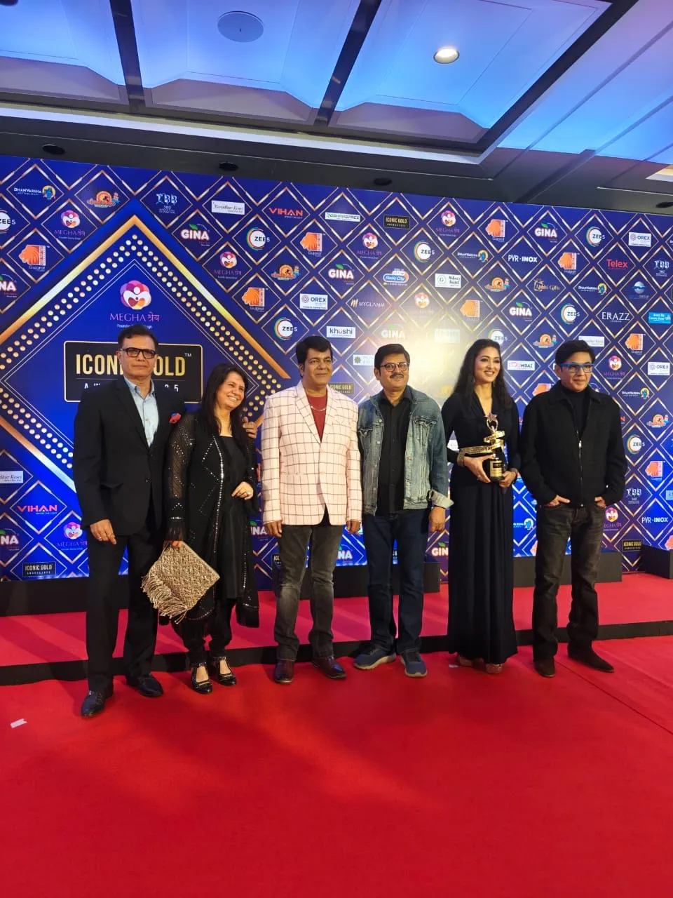 Sanjay and Binaiferr Kohli’s ‘Bhabiji Ghar Par Hai’ on & TV, Shines at Iconic Gold Awards, Wins Best Comedy Show 