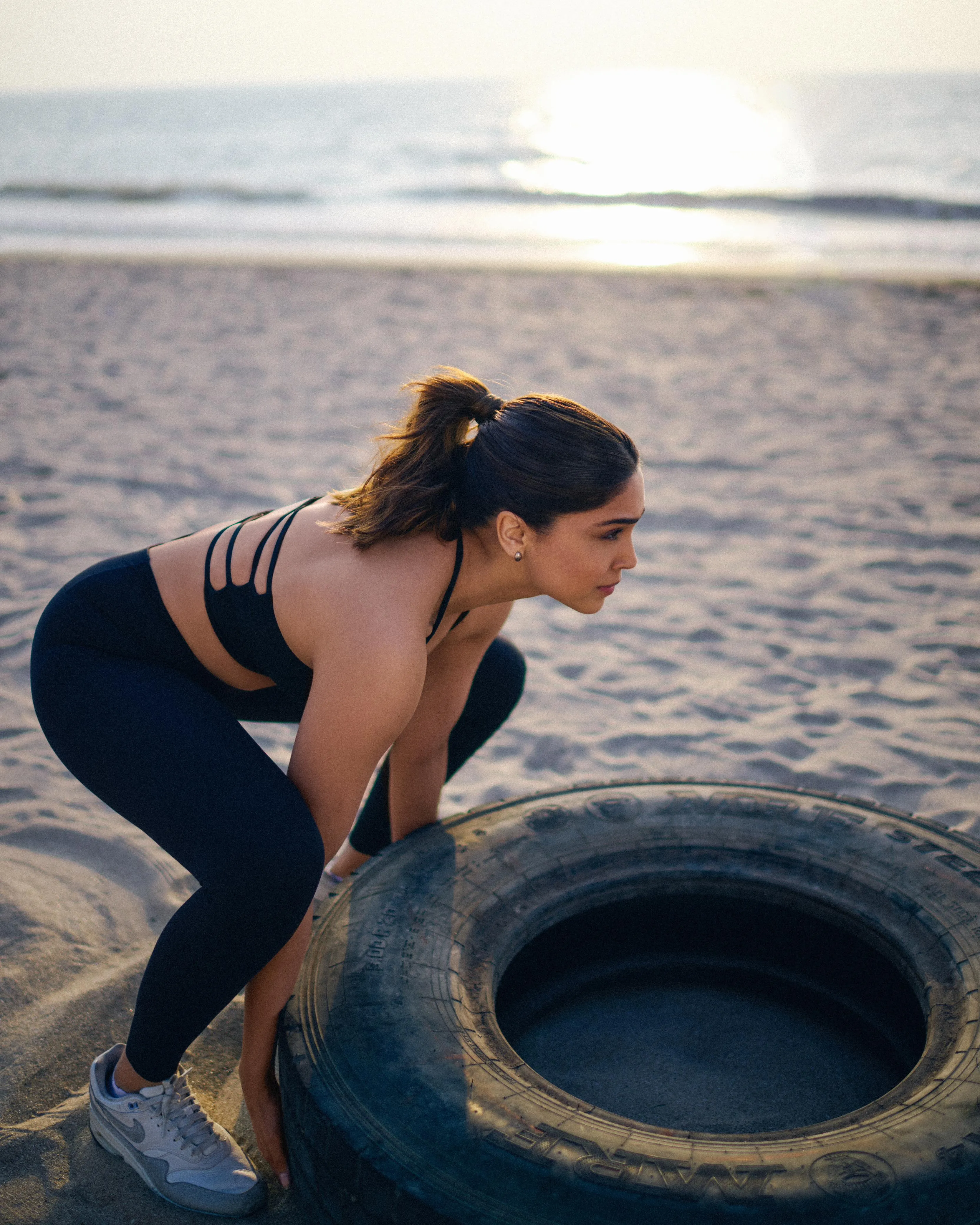 Sharvari flips tyres on a beach, prepares for another intense Alpha action schedule!