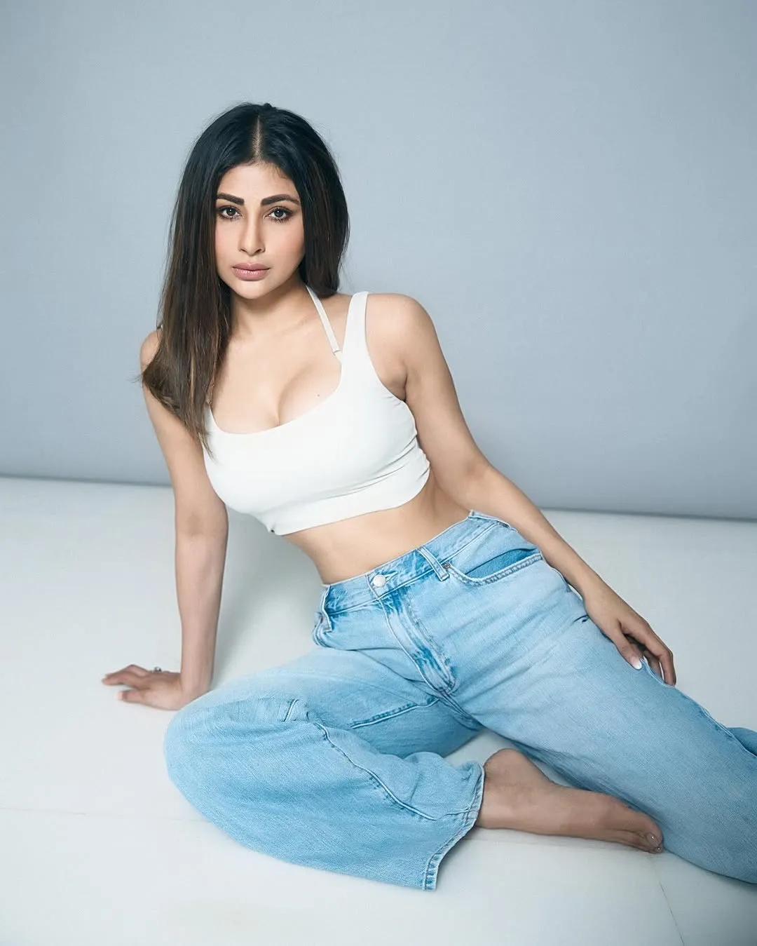 mouni roy 