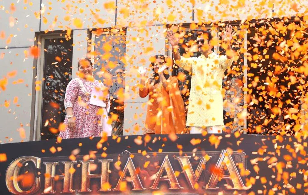 Vicky Kaushal and Rashmika Mandanna reached Dadar for the advance booking poster launch of Chhaava