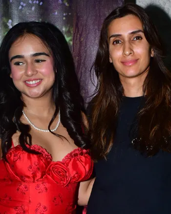 There was a star-studded gathering at the screening of Bobby Aur Rishi Ki Love Story