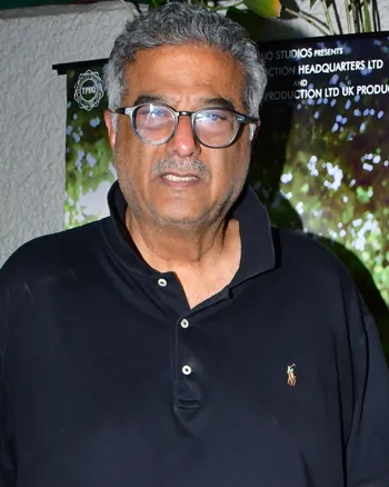 There was a star-studded gathering at the screening of Bobby Aur Rishi Ki Love Story
