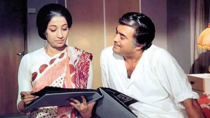 Aandhi (1977)
