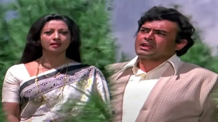 Aandhi (1977)