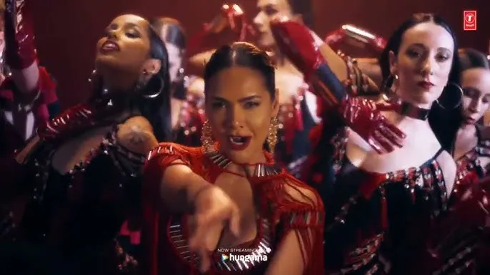  Esha Gupta Reacts to Honey Singh new song Maniac