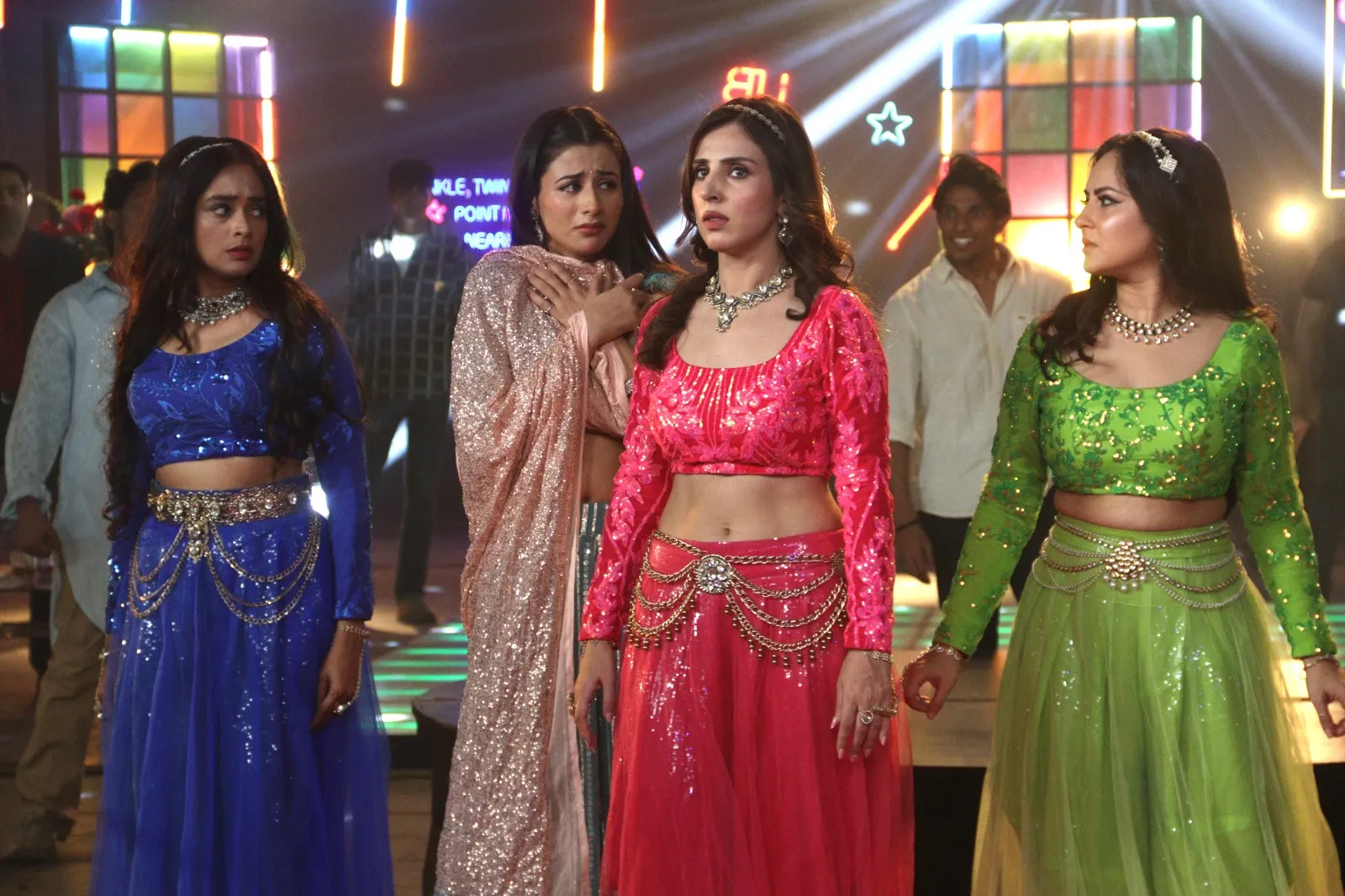 Simaran Kaur Mugdha Chaphekar and Puja Banerjee Lead a Power Packed Fight Sequence in Jamai No 1