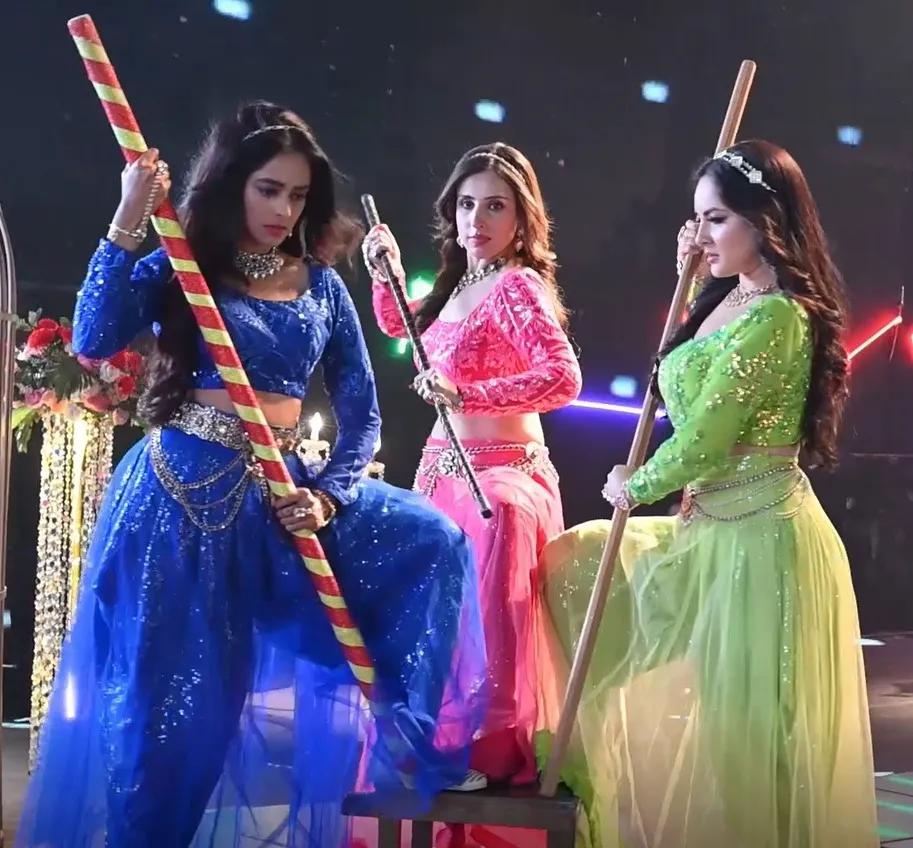 Simaran Kaur Mugdha Chaphekar and Puja Banerjee Lead a Power Packed Fight Sequence in Jamai No 1