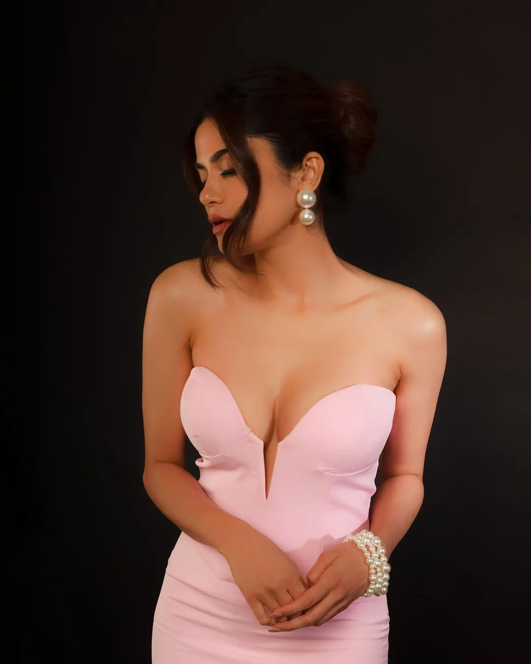 Aditi S Pohankar bold photo