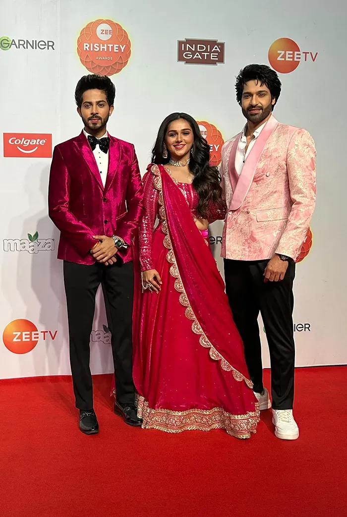 Sagar Parekh, Rachana Mistry and Vijayendra Kumeria aka Akash, Jagriti and Suraj dazzling in pink at the red carpet of Zee Rishtey Awards 2025