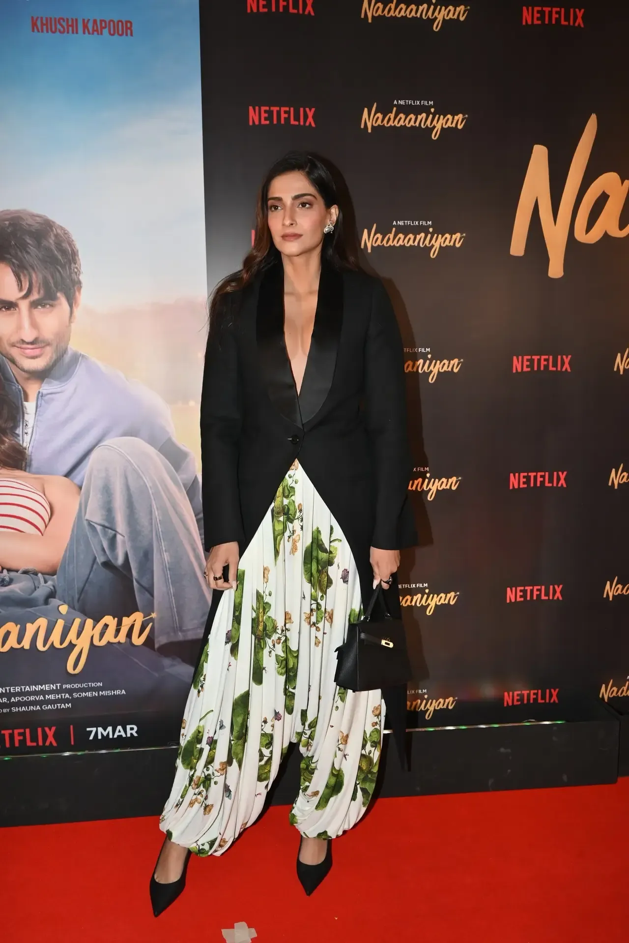 nadaaniyan