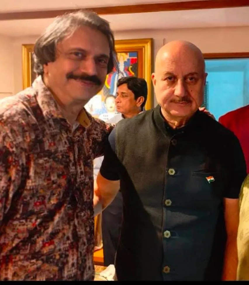Anupam Kher with sr journalist Chaitanya Padukone (3)