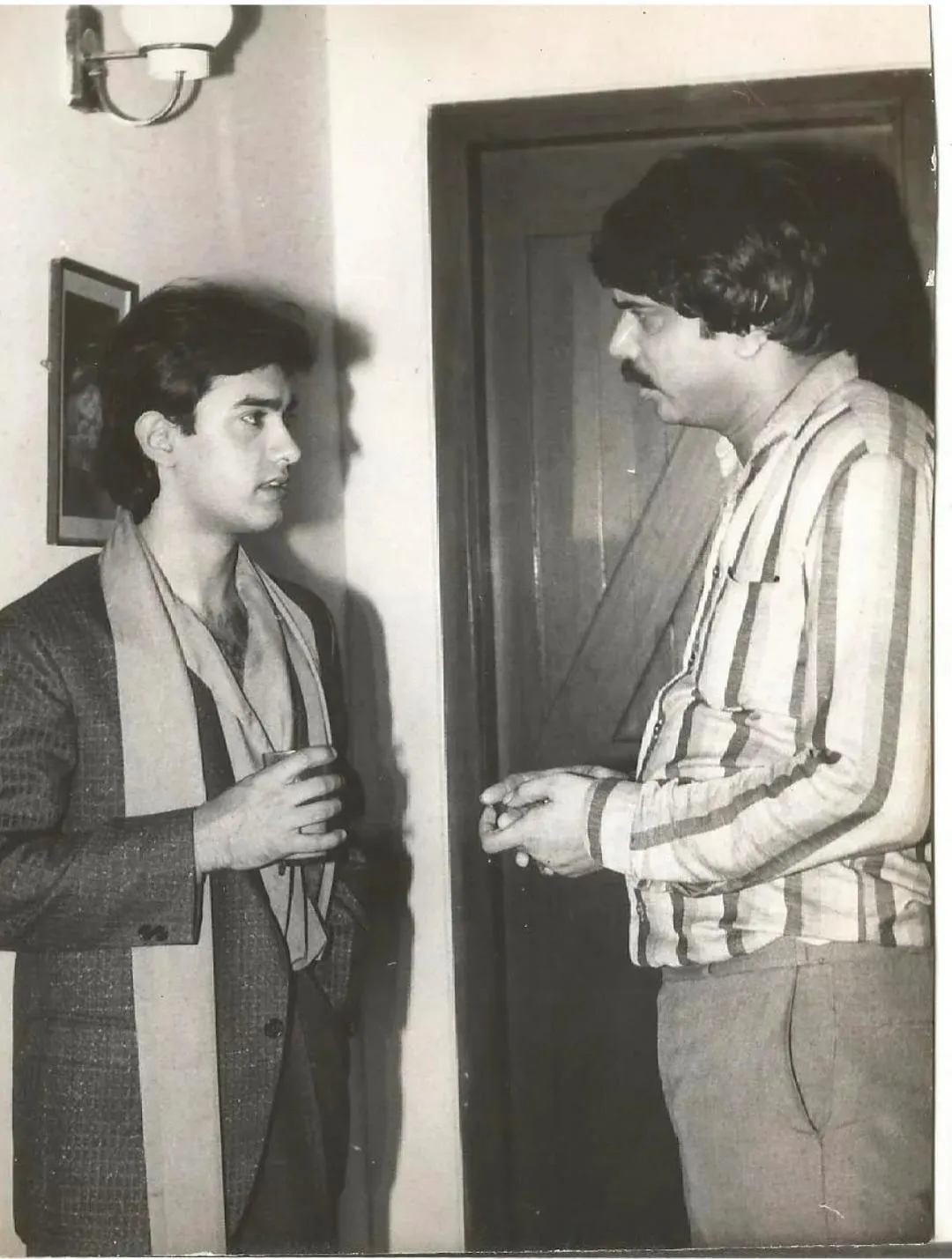 Flashback--young Aamir Khan chats with journalist Chaitanya Padukone