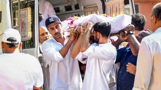 Ranbir Kapoor Deb Mukherjee last rites