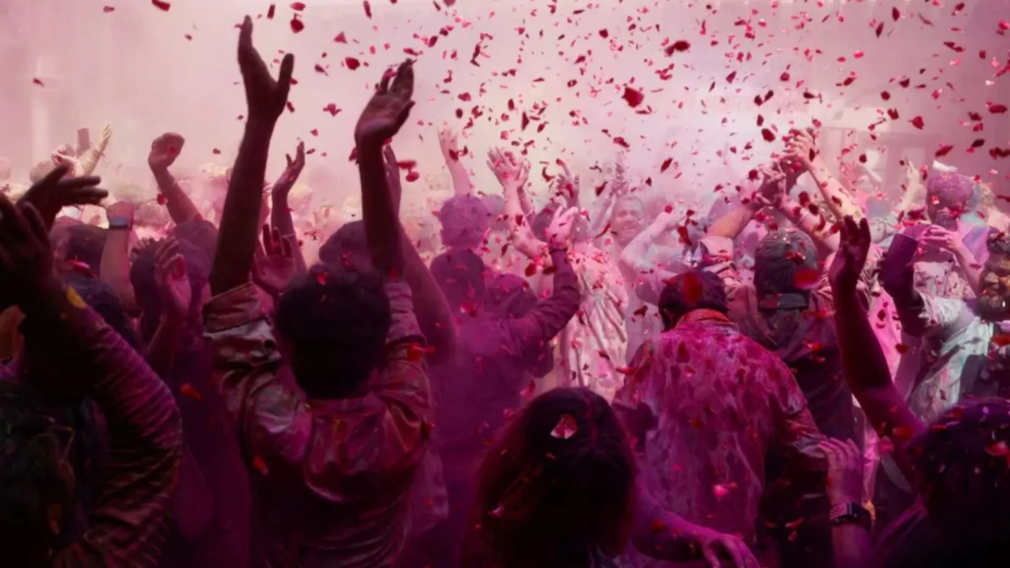 Tv Actress Molested in Holi Party